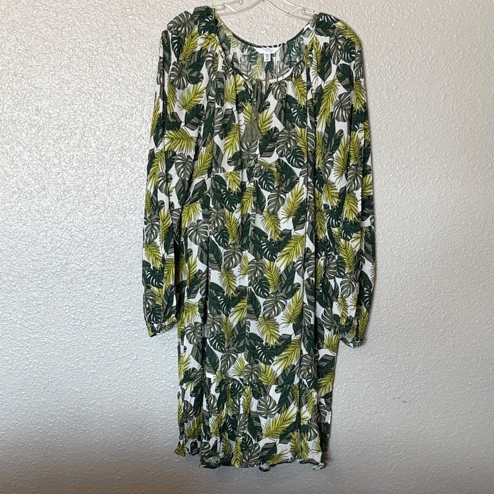 Time and Tru Green Leaf Long Sleeve Dress